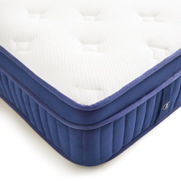 Weekender 11-Inch Euro Top Hybrid Mattress